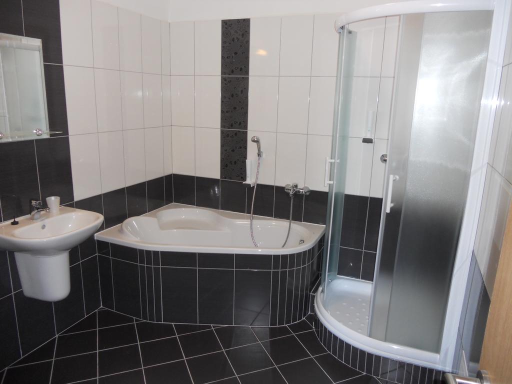 Motel Madona Banská Bystrica Kamer foto