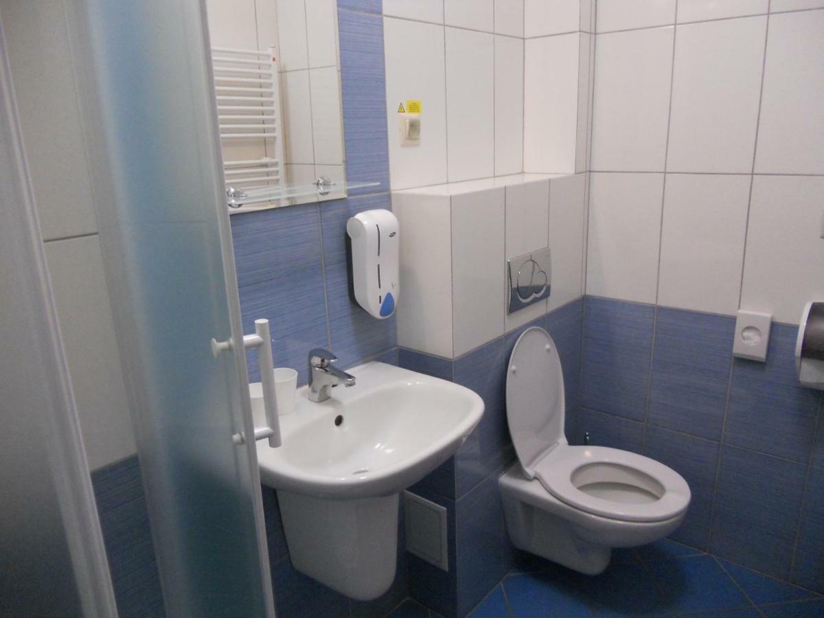 Motel Madona Banská Bystrica Buitenkant foto