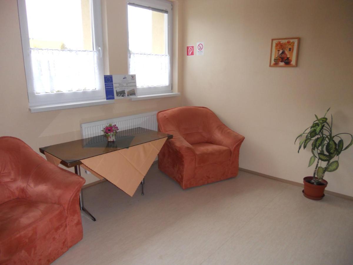 Motel Madona Banská Bystrica Buitenkant foto